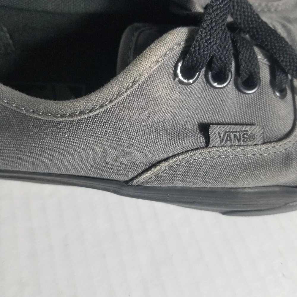 VANS UNISEX GRAY CANVAS SNEAKERS SIZE WOMEN'S 5.5 MEN'S 4